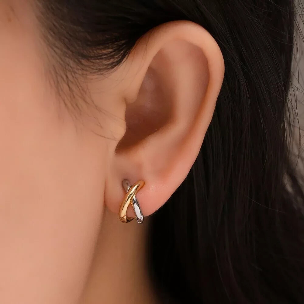 Polished Woman Copper 18K Gold Plated Cross Knot Design Huggie Earring Stud for Elegant Style