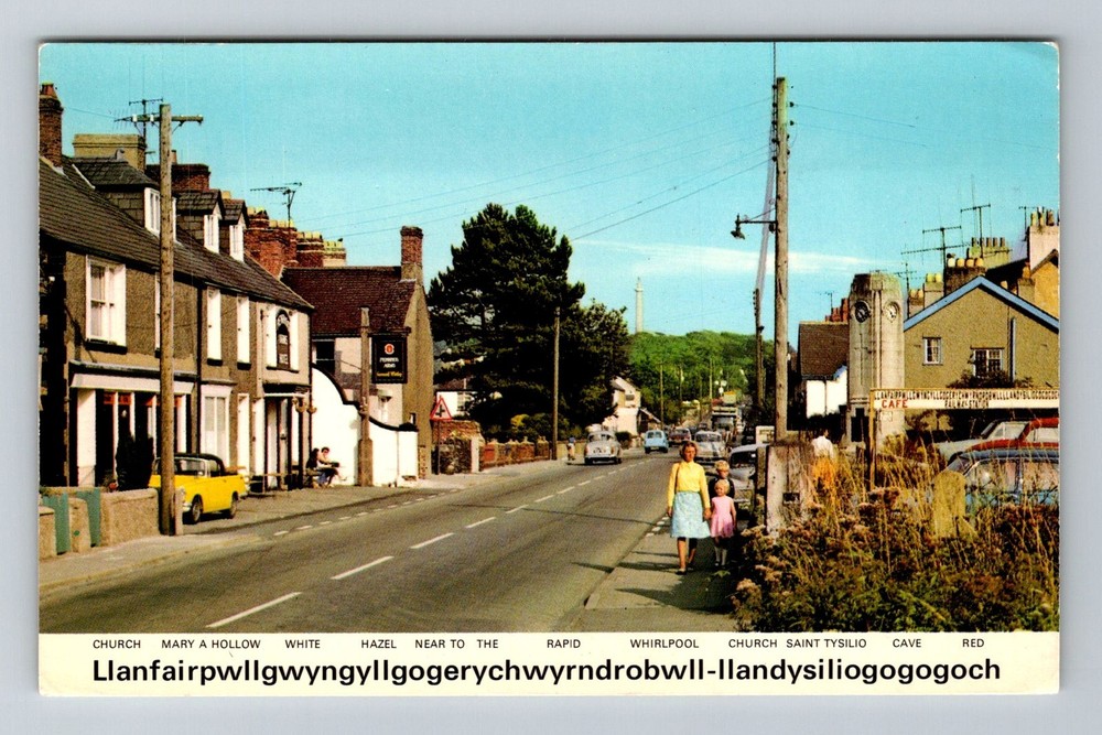 England- Town Street Souvenir Standard View Postal Old Card PC Vintage Postcard