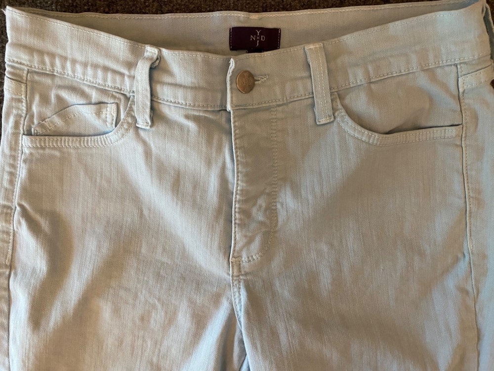 NYDJ Robin's Egg Blue Cropped Ankle Jeans Women Size 8 Lift Tuck Slimming