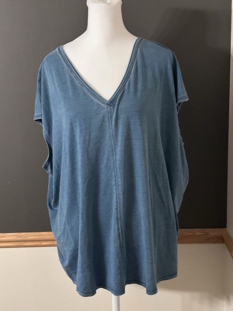 NWT White House Black Market Short Sleeve Jetsetter Tee Light Riviera Size XL