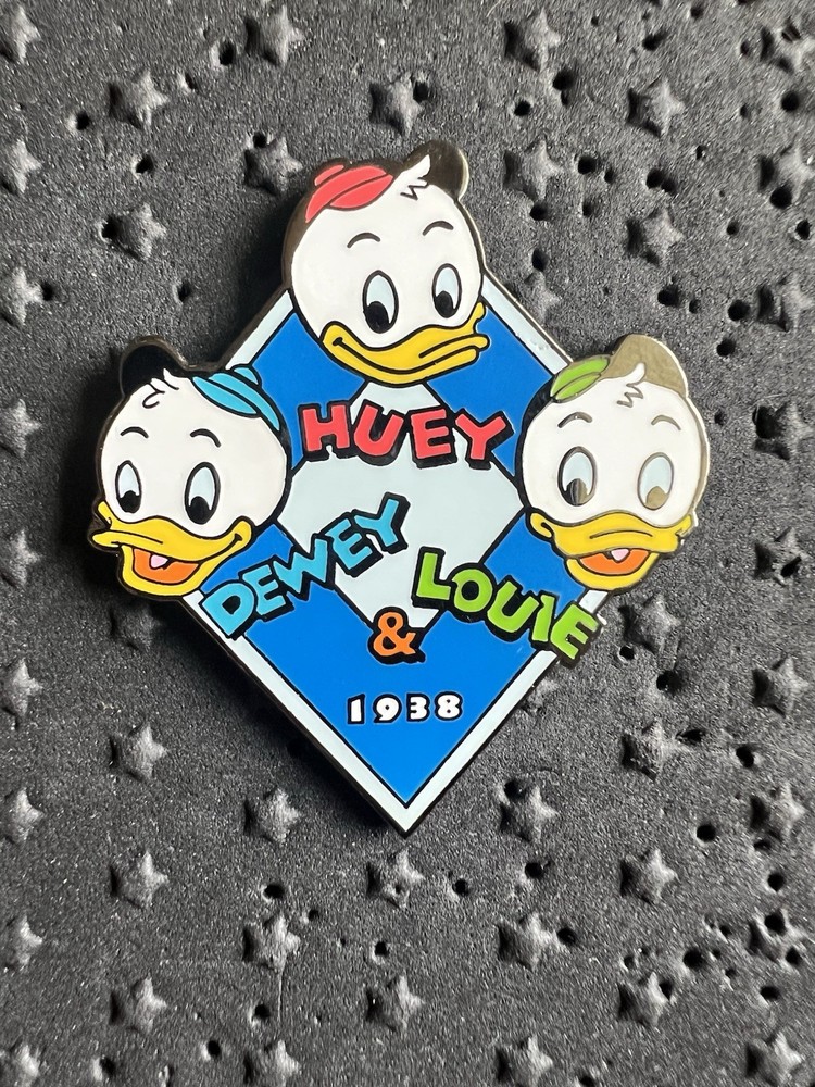 Disney Pin Countdown to the Millennium 43 Huey Dewey Louie Nephews