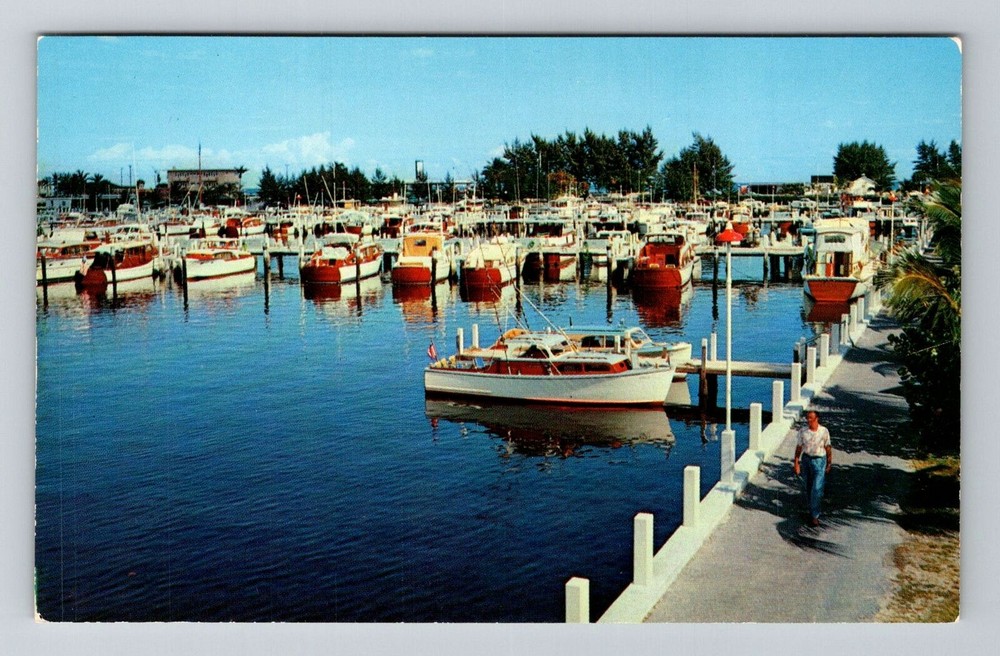 Ft Lauderdale FL-Florida, Bahia Mar Yacht Basin, Boats, Vintage Postcard