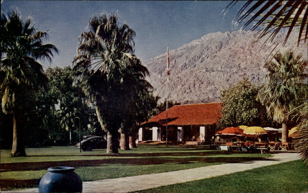 Palm Springs California Desert Inn ~ Mike Roberts ~ 1950s unused postcard sku091