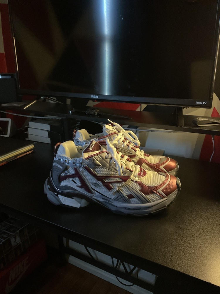 Balenciaga Runner Burgundy- size 43 (mens 9.5-10)