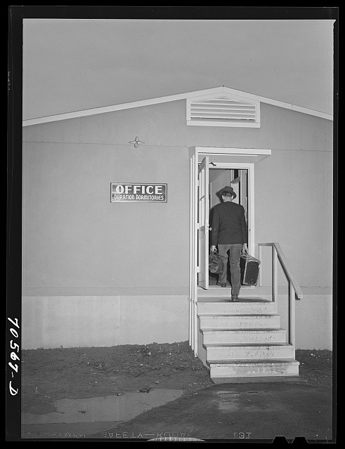 Photo:Bremerton Washington 1941 Navy Shipyard Worker FSA Dormitory Office