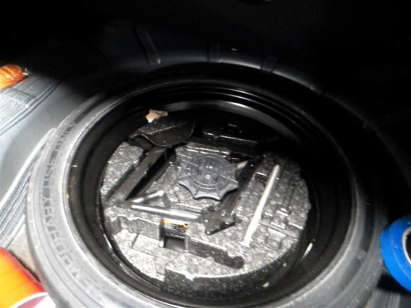 REGAL     2012 Jack 104669215 NO FOAM TRAY NO SPARE TIRE