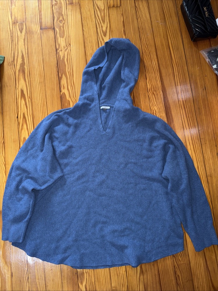 Vila Milano Women's Blue Lightweight Hoodie Size 2X