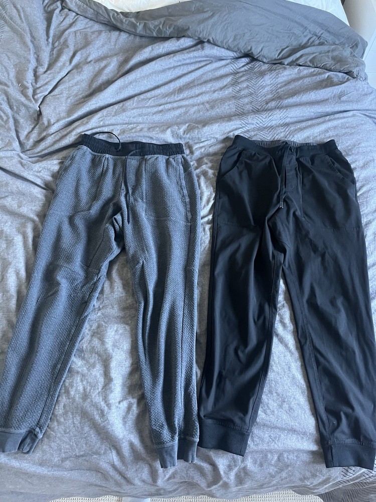 Lululemon Men's Jogger  + Pants Gray Black Size S