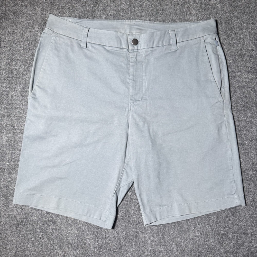 Lululemon Mens Commission Shorts Size 34 Light Gray Solid LM7AK7S Preppy Golf