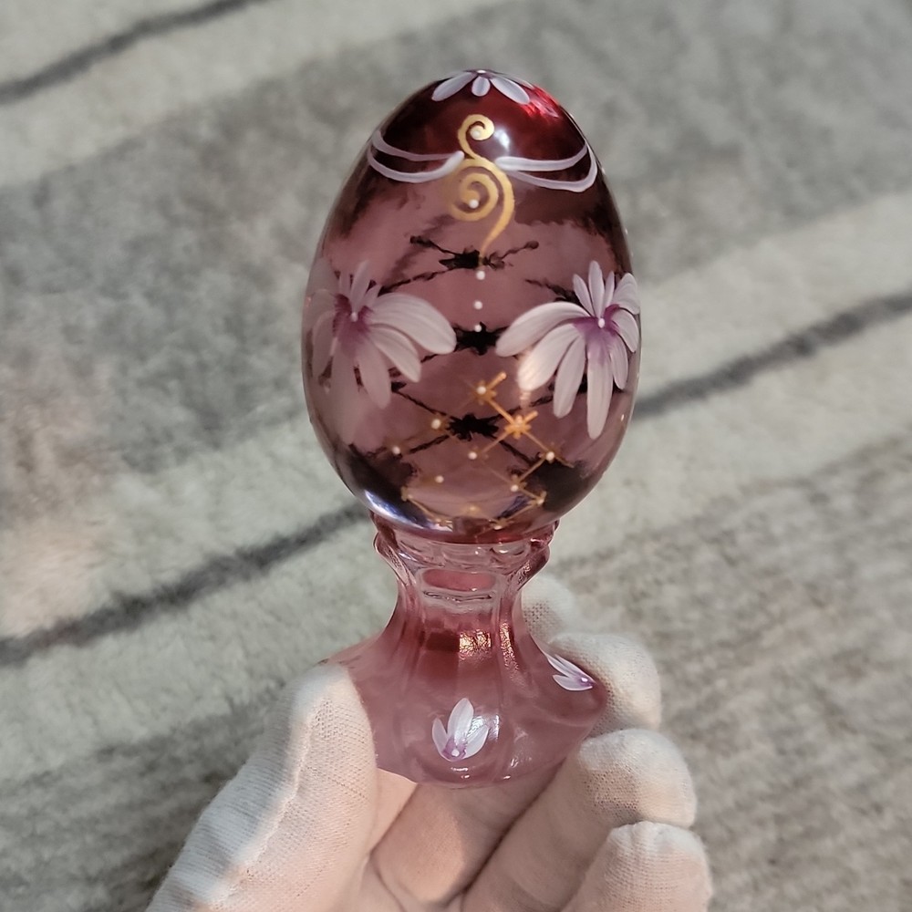 Fenton LIMITED EDITION Rusty Rose Hand Painted White Flower Egg On Stand #1592