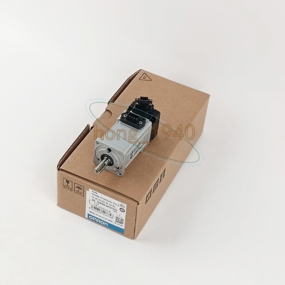 1PC NEW Omron R88M-K10030H-S2-Z Servo Motor