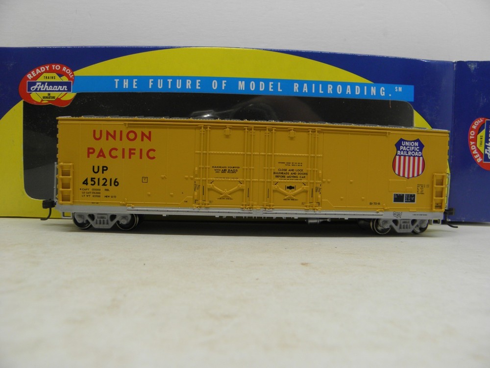 Athearn Ready To Roll  50'D/Door Plug Door Boxcar-Union Pacific #451213 Ho Scale