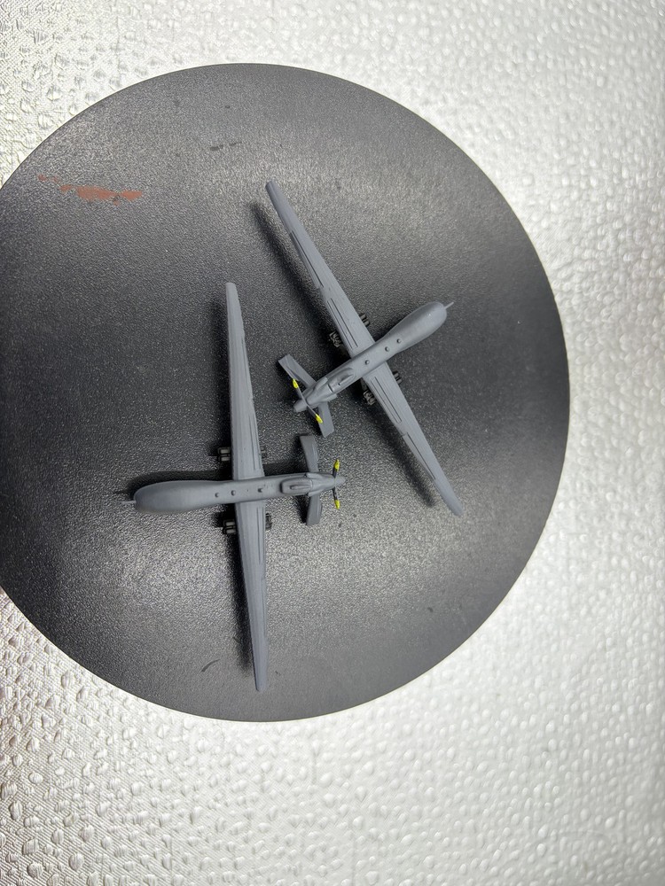 1:200 Scale Model USA MQ-1 Predator unmanned aerial vehicle Painting model