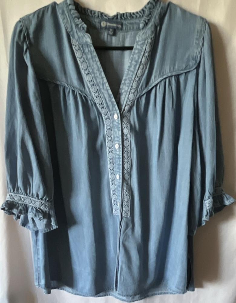 Democracy Denim Crochet Button Ruffle Blue Tunic Blouse 1X 3/4 Sleeve
