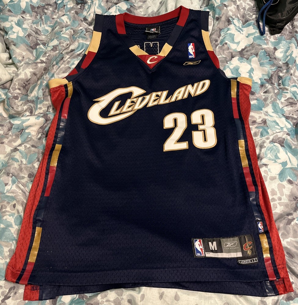 VTG Reebok Lebron James Stitched Cavaliers NBA Jersey Mens Size M Excellent Condition