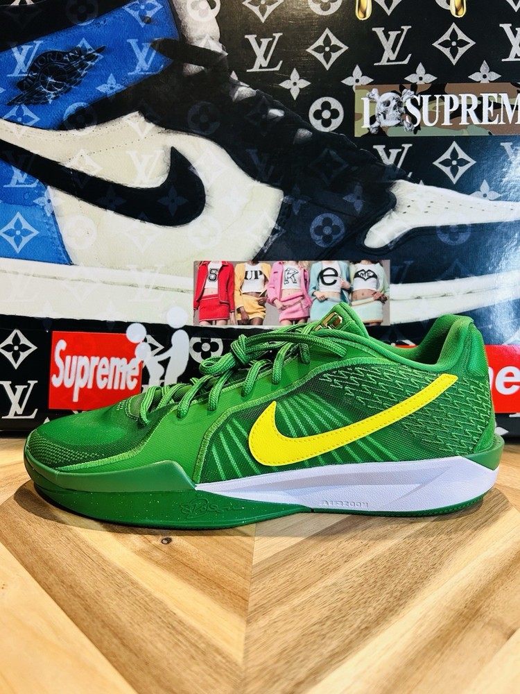 NIKE SABRINA 2 OREGON DUCKS PE APPLE GREEN YELLOW HQ4344-300 Men’s 13 USA