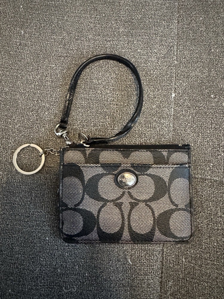 Coach Peyton Dream C Wristlet Coated Canvas Signature