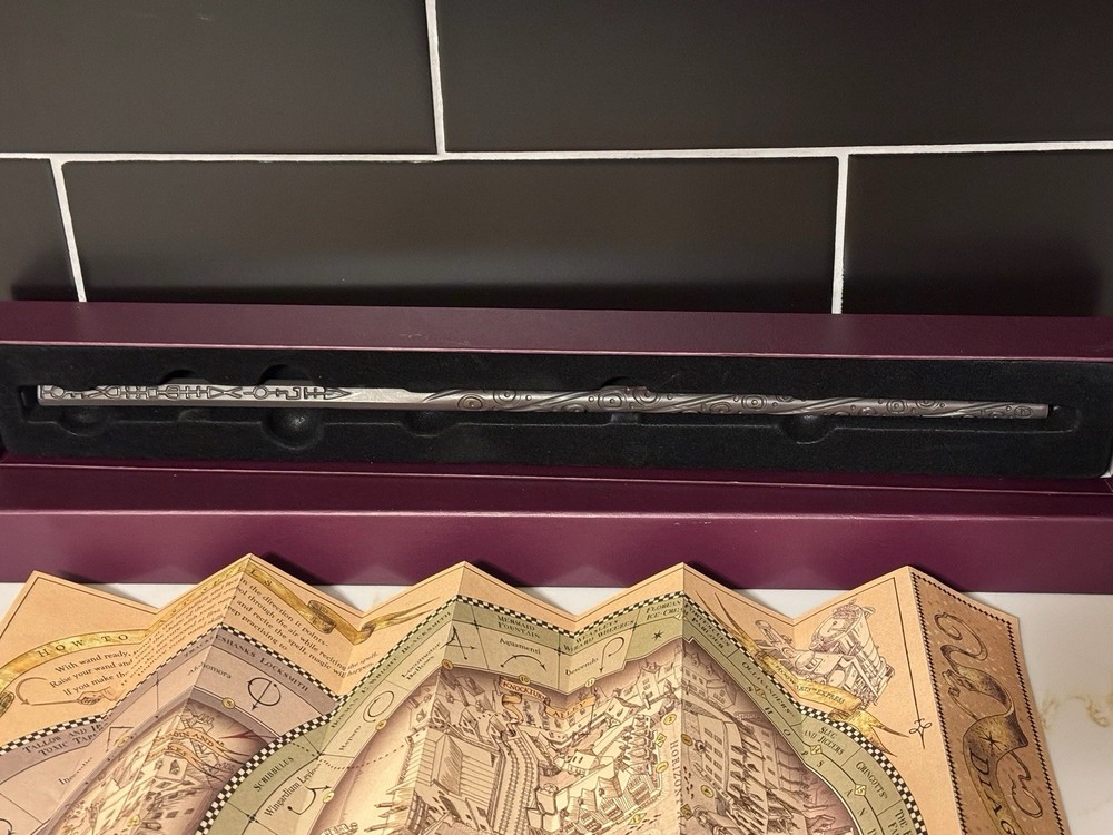 SIRIUS BLACK Interactive Wand with Map for Harry Potter Wizarding World Universal
