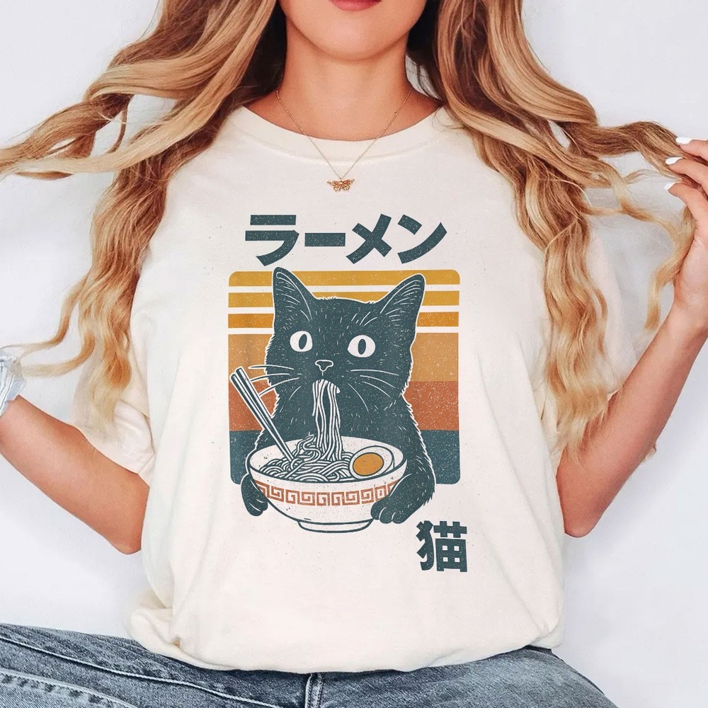 Retro Anime Cat Ramen T-Shirt Funny Cat Eating Noodles Tee