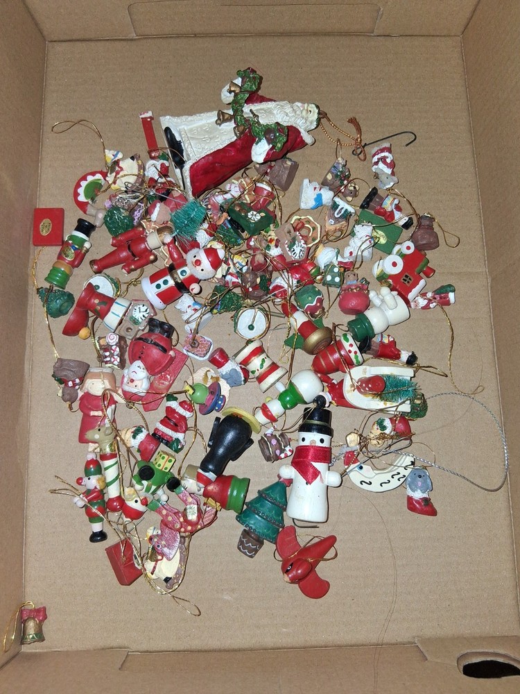 Lot of Wooden and Resin CHRISTMAS Ornaments