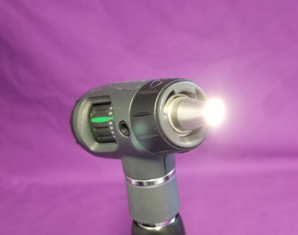 Welch Allyn 23810 MacroView 3.5V Fiber-Optic Otoscope - TESTED - Working
