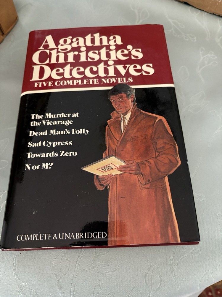 Agatha Christie's Detectives: Five Complete Novels 1982 Hardcover Edition w/ DJ