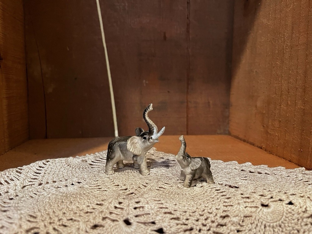 Vintage Elephant Mini Figures Set Of 2 Mom And Baby Plastic