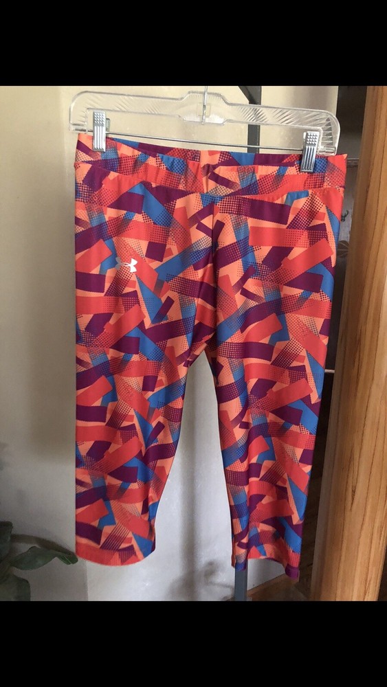 Womens Under Armour Heatgear Capri Leggings size LG VGUC!