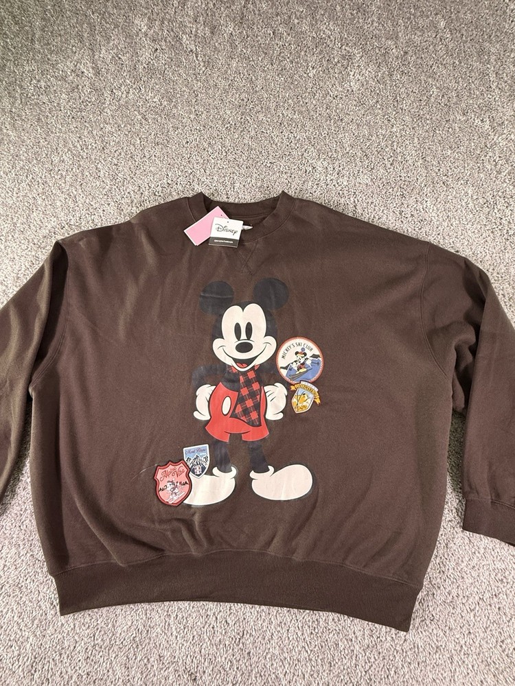 NWT Disney Women’s Sweatshirt Mickey Winter Scene Brown XXL