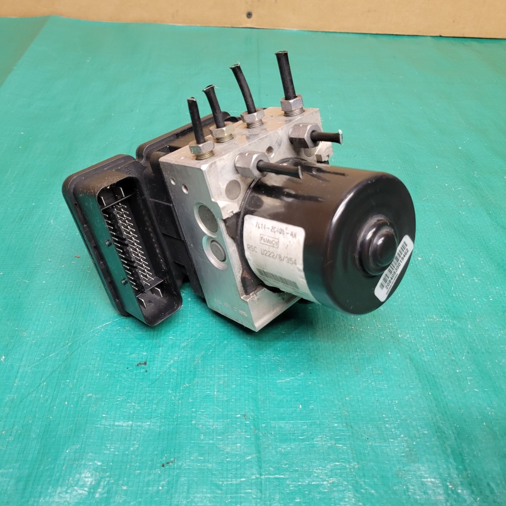 2007-2008 Ford Expedition Lincoln Navigator ABS Anti-Lock Brake Pump Unit OEM