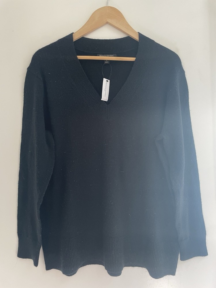 Banana Republic Women's Solid Black Acrylic Blend Rib-Knit V-Neck Sweater Medium