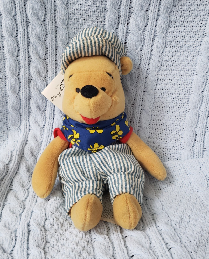 Disney Store Winnie the Pooh 8