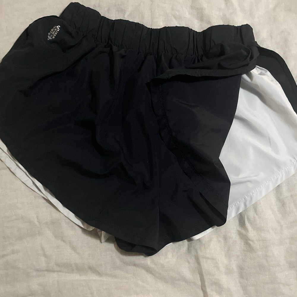 Free People Movement Size MWomen’s Athletic Shorts Black/White Colorblock Liner
