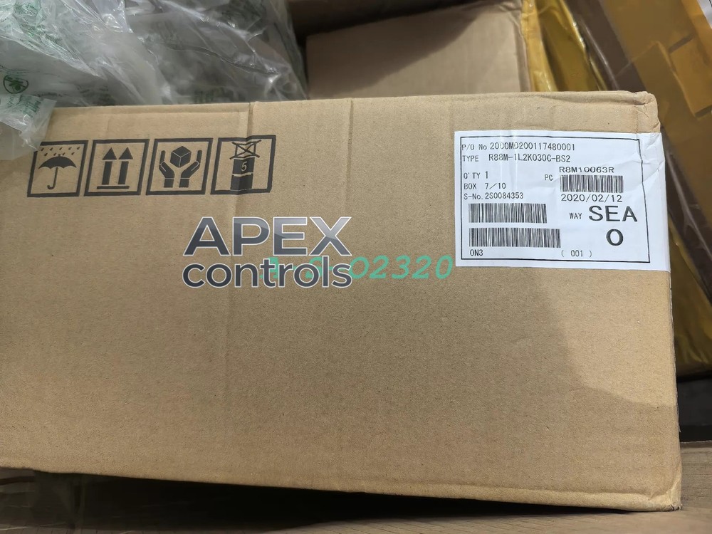 1PC Brand New OMRON R88M-1L2K030C-BS2 Servo Motor (FedEx/DHL)