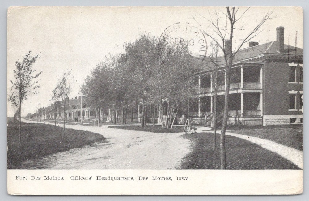 Fort Des Moines Officers' Headquarters Iowa Postcard c.1907 Posted