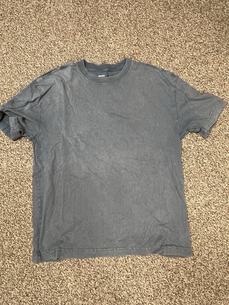Hollister Men's Heavyweight Boxy Fit Solid Gray Cotton Crew Neck T-Shirt L