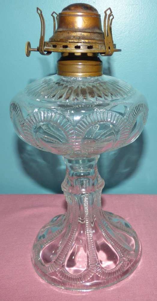 Antique Imperial Zipper Loop Oil Lamp