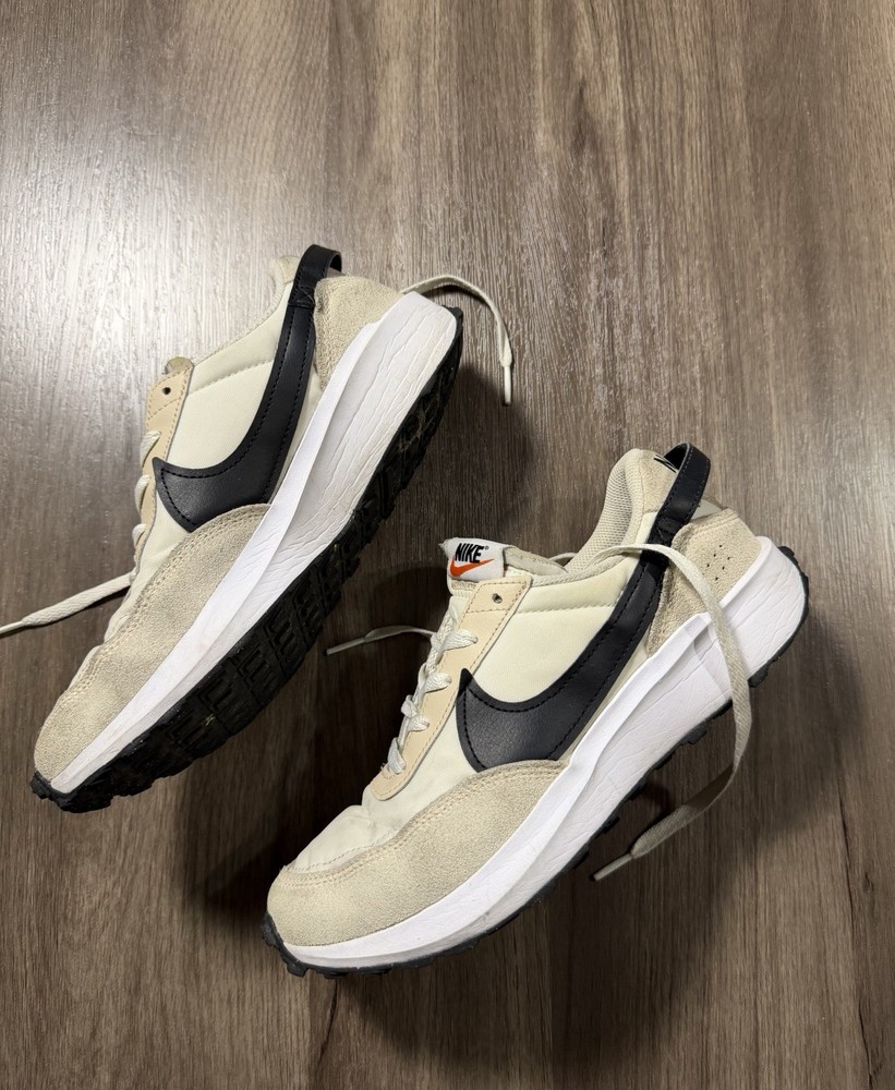 Nike Womens Waffle Debut DH9523-102 White Running Shoes Sneakers Size 9