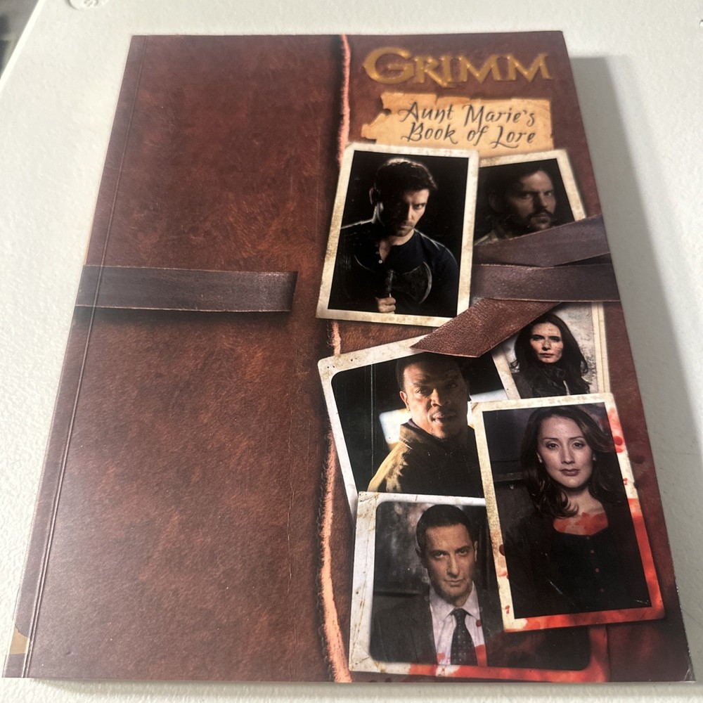 Grimm: Aunt Marie's Book of Lore by Titan Books (2013, Trade Paperback)