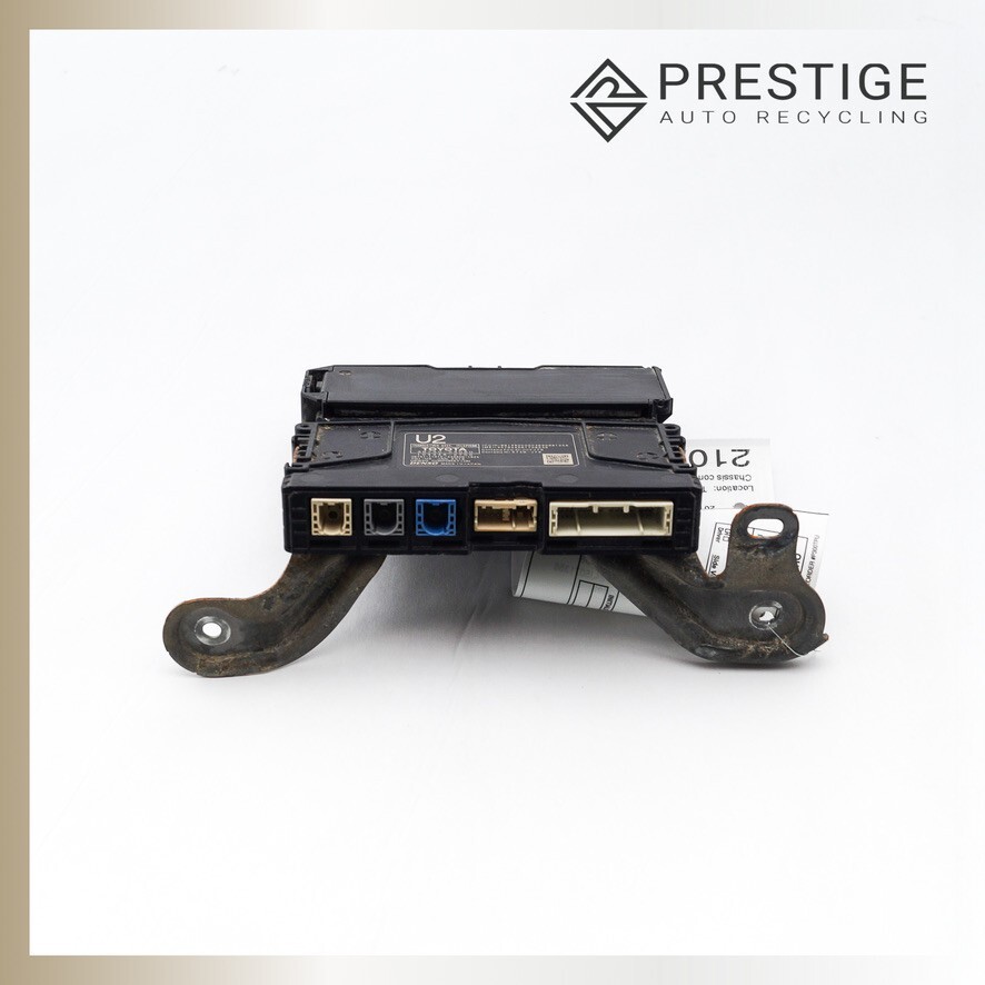 17–2021 LEXUS IS300 Transceiver Telematics Telephone Control Module 86740-24080