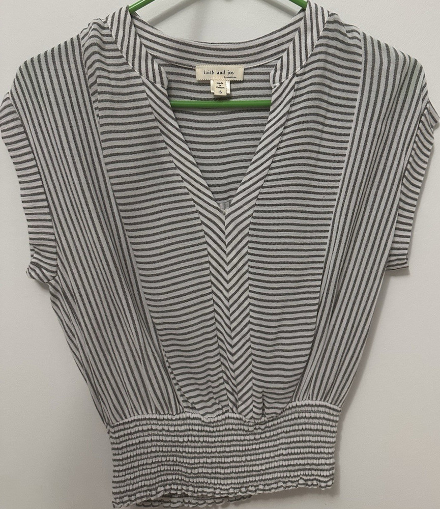 Faith and Joy Women’s S Gray/White Striped V-Neck Smocked Blouse