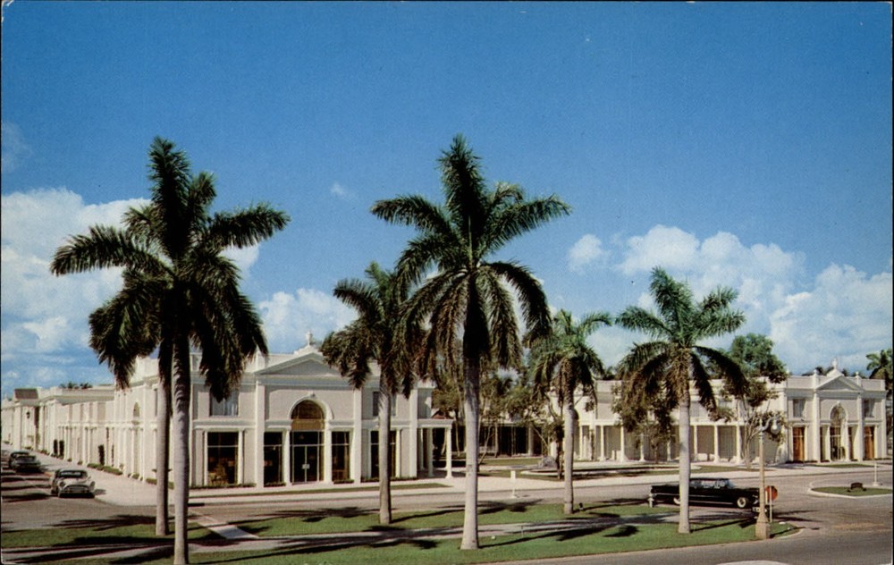 Royal Poinciana Plaza ~ Palm Beach Florida ~ 1950s-60s vintage postcard