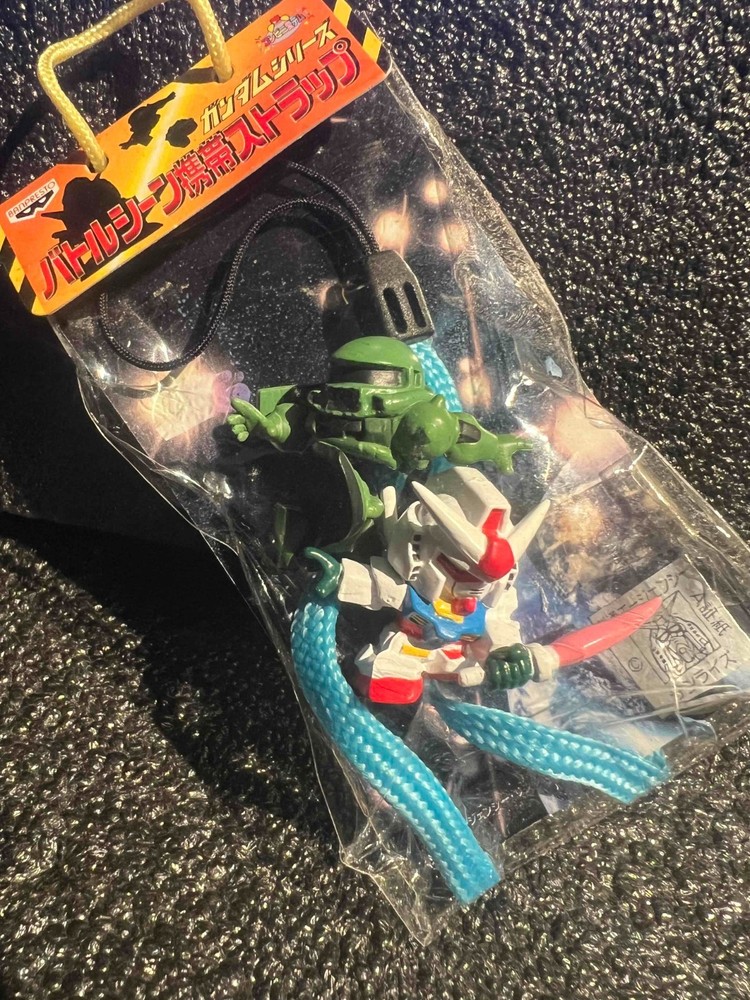 Gundam Battle Scene Strap Figure Japan Anime Vintage Rare