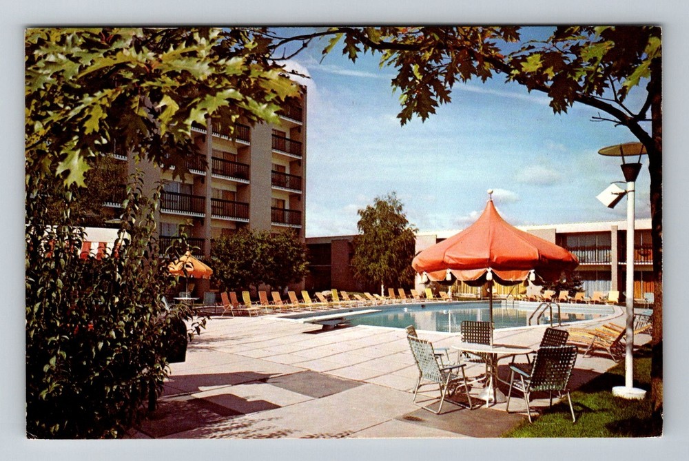 Canada- Toronto Ontario Holiday Inn West Pool View Advertising Vintage Postcard