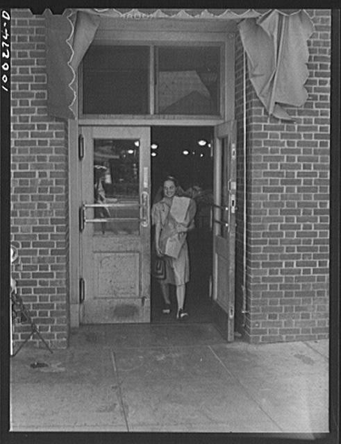 Photo:Washington DC Giant Food Shopping Center 1930s Woman with Groceries