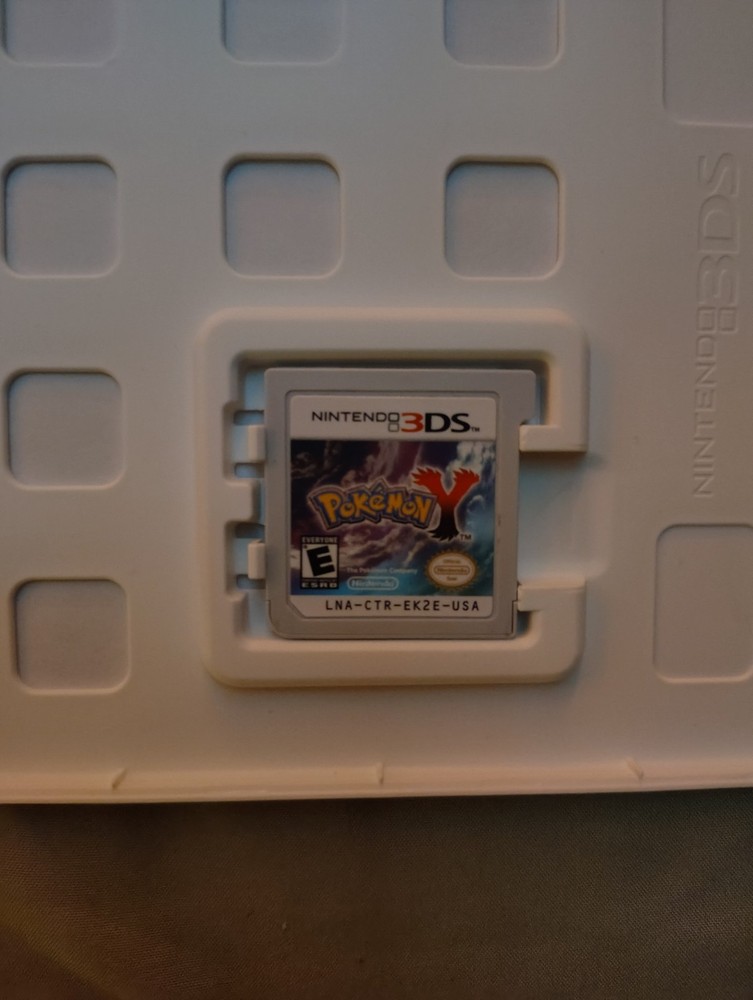 Pokemon Y for Nintendo 3DS 2013 US WORKING Cartridge Only (with blank case)