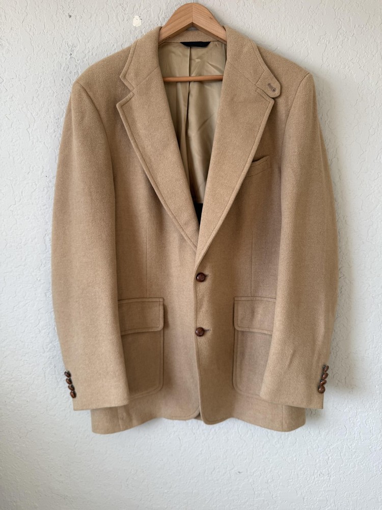 Vintage Varsity-Town Sport Coat Mens 100% Camel Hair Tan Patch Pockets 60s