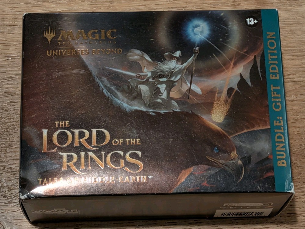 Magic The Gathering The Lord of the Rings: Tales of Middle-earth Gift Bundle Mtg