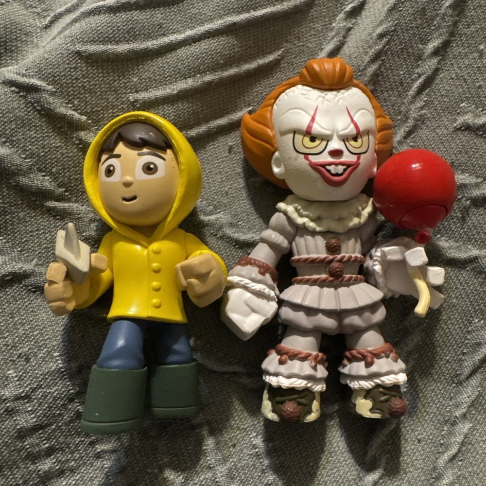 Funko Mystery Mini Pennywise & Georgie w/ Boat 2.5