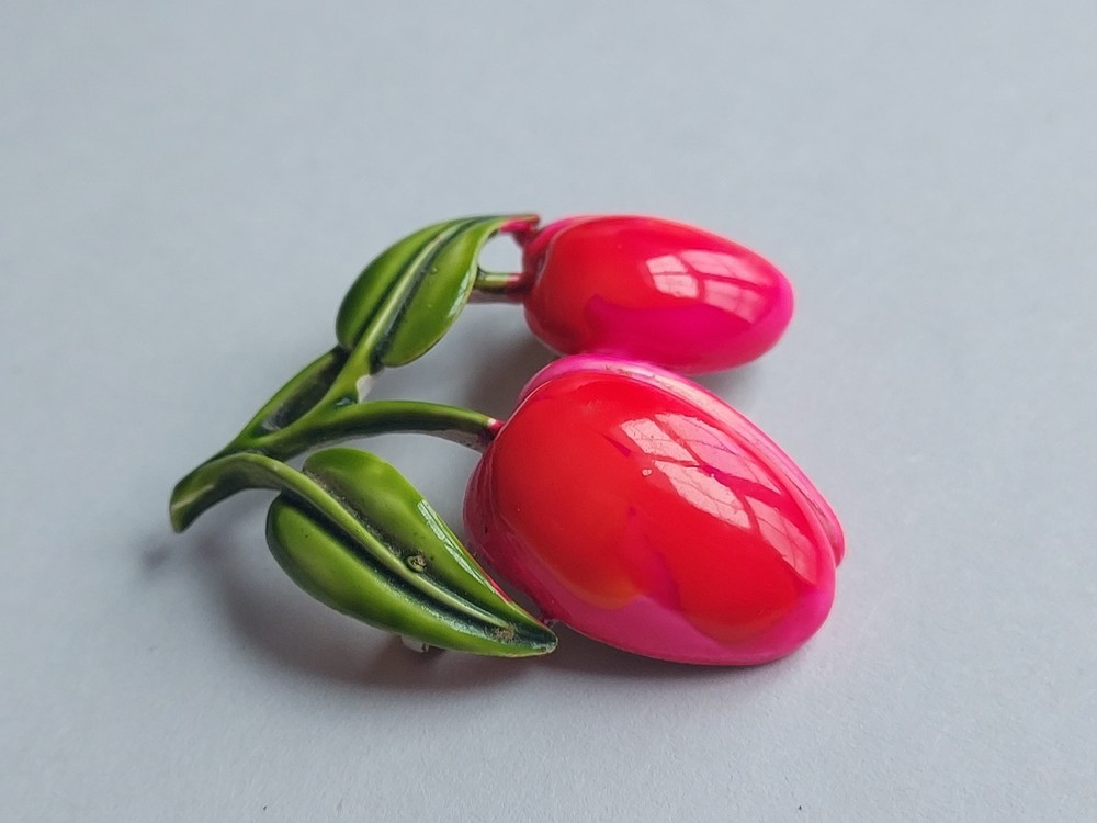 JJ Jonette Cherry Pin Painted Enamel Vintage Brooch Signed
